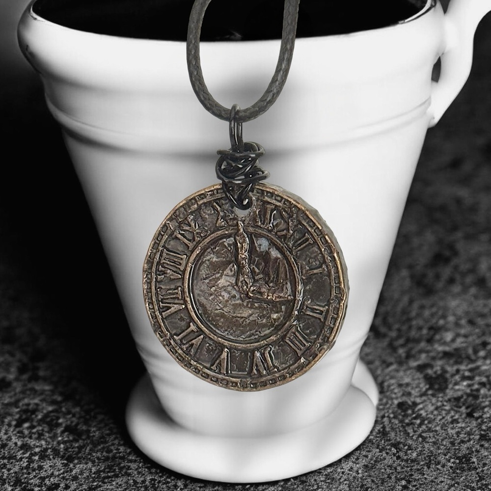 5 For $25💫Meltdown Steampunk Clock Pendant
